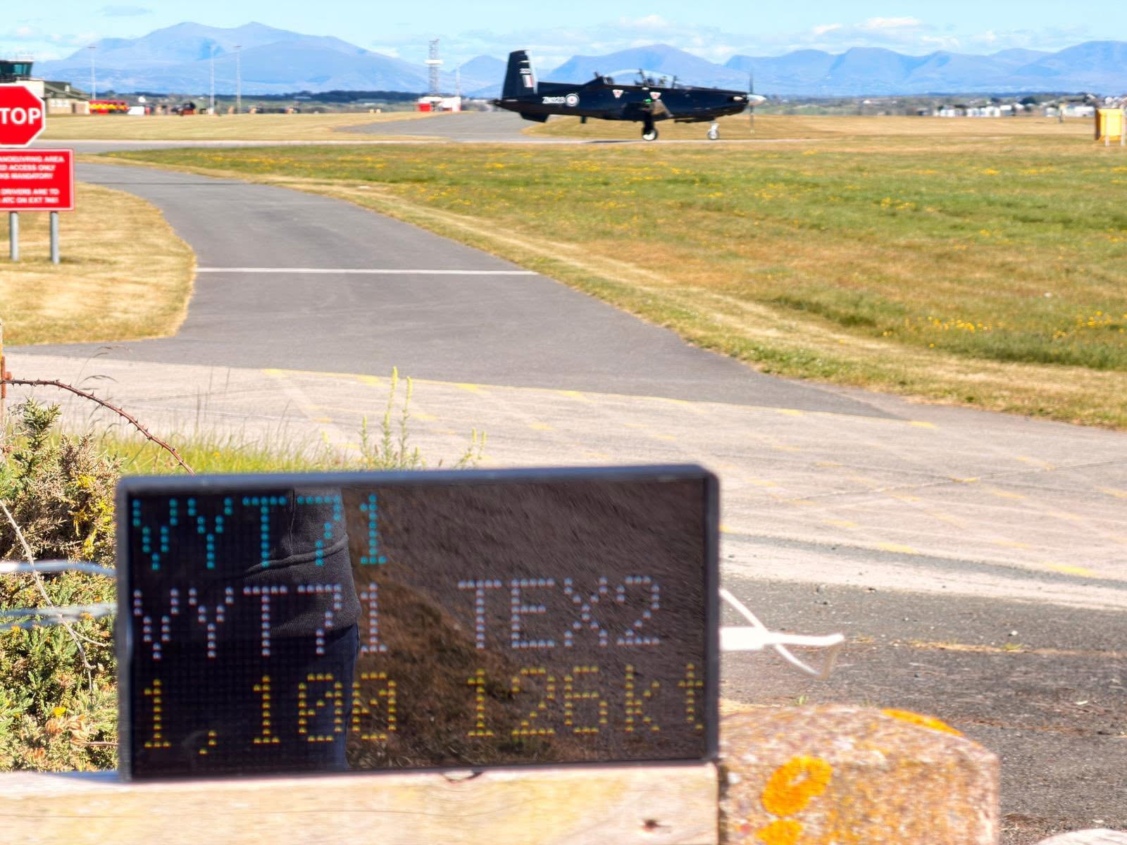 NearestPlane showing a military aircraft
